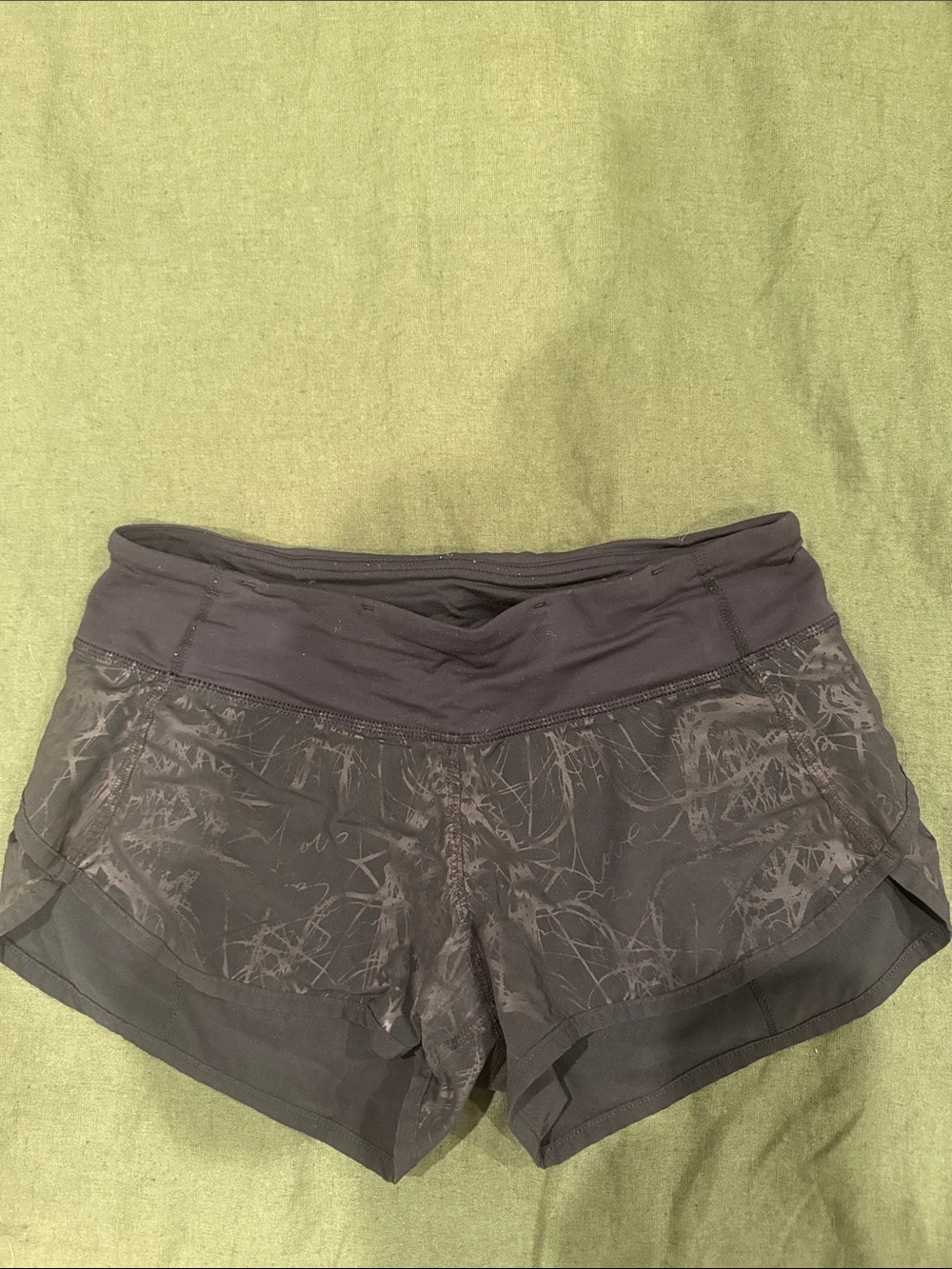 Lululemon speed shorts size 2